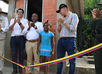 Minvivienda inauguro alcantarillado en El Atrato y anuncio 1200 conexiones intradomiciliarias para habitantes de Choco