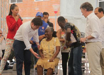 Hoy el presidente Santos y el Ministro de Vivienda sortearon 966 viviendas gratis en Barranquilla