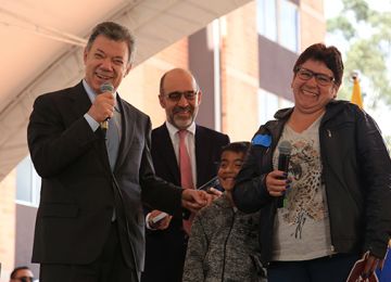 Presidente Santos y MinVivienda inauguraran el megacolegio mas grande del pais