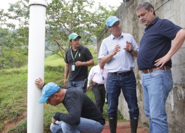 Viceministro de Agua (e) comienza su agenda de trabajo en Mocoa para atender las necesidades en agua potable