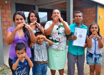 Manana Atlantico y Cesar firman sus primeros convenios para la segunda fase de viviendas gratis