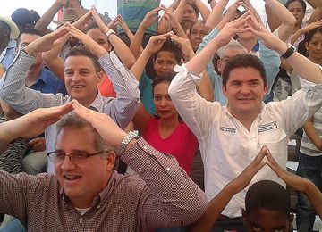 606 Familias vulnerables de Medellín ganaron una casa gratis en el sorteo que presidió el Ministro de Vivienda, Luis Felipe Henao Cardona