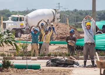 El sector de la construcción sigue contribuyendo contundentemente con la generación de empleo en Colombia: Minvivienda