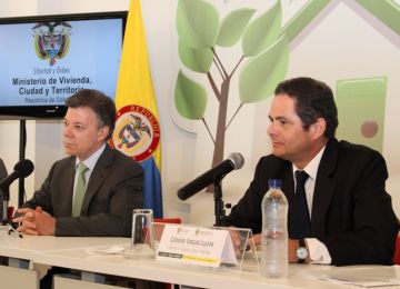 En Cumbre Internacional de Vivienda, Vargas Lleras recibió ratificación de su cargo como Ministro