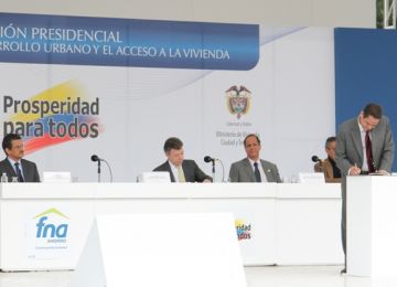 "Hoy comenzamos a hacer historia" : Vargas Lleras