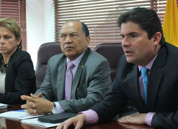 Ministerio de Vivienda, Ciudad y Territorio inicia trabajos conjuntos con Ministerio de Minas y Energía para garantizar acceso a todos los servicios públicos en Quibdó