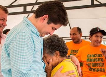 Minvivienda instala mesa de acompañamiento social para proyectos de vivienda gratuita que se están ejecutando en Fonseca, La Guajira