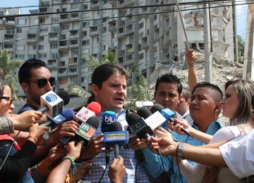 Minvivienda acompañó a las familias damnificadas por la tragedia del Space en Medellín