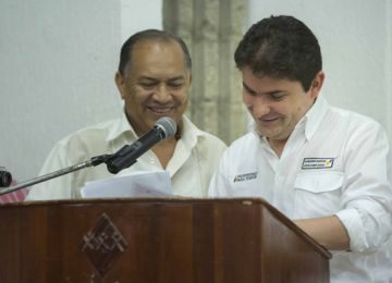 Minvivienda firma convenio para llevar agua a las poblaciones Wayuu