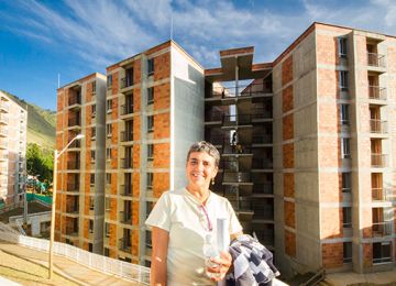 Minvivienda inicia proceso de acompañamiento social a 2 proyectos de vivienda gratuita en Medellín