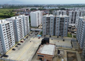 FOTOGRAFIA GOBIERNO HABILITAR RECURSOS DE LAS CAJAS DE COMPENSACIÓN PARA LA RECONSTRUCCION 01 