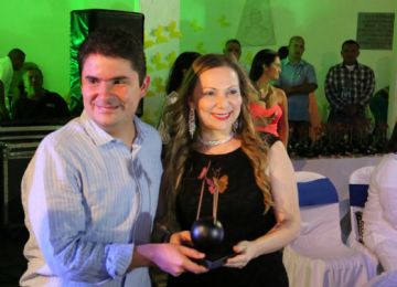Ministro Luis Felipe Henao recibio en Santa Marta el premio Personaje del año Caribe 2014
