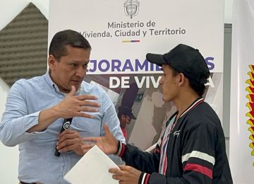 FOTOGRAFÍA INICIA PROYECTO DE MEJORAMIENTOS DE VIVIENDA PARA EL CORAZÓN DEL CATATUMBO