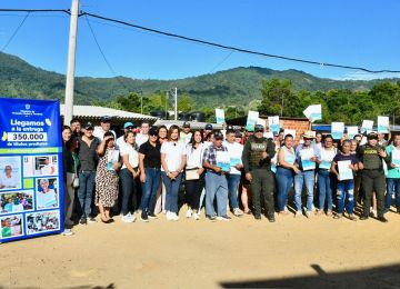 FOTOGRAFIA ENTREGA DE TITULOS Durania, Norte de Santander 01