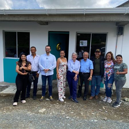 Ministra de Vivienda, Ciudad y Territorio visitó Chinchiná para referenciar proyecto de autoconstrucción de vivienda. Foto: Archivo prensa (MVCT)