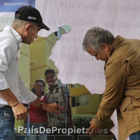 En Rionegro, Antioquia, se entregó la primera Ecobertura, un subsidio para la compra de No VIS amigable con el medioambiente. Foto: René Valenzuela (MVCT)