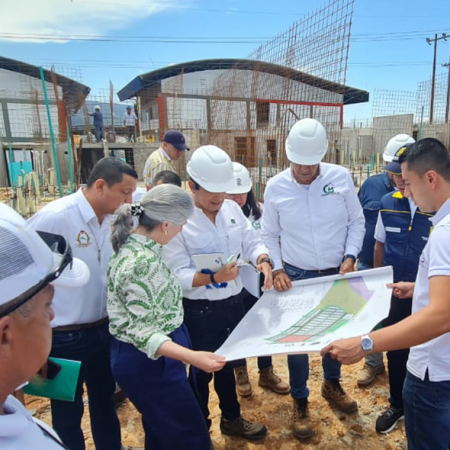 Ministra de Vivienda hace seguimiento a obras de construcción de Sauces II - Mocoa (Putumayo). Foto: Archivo prensa (MVCT)