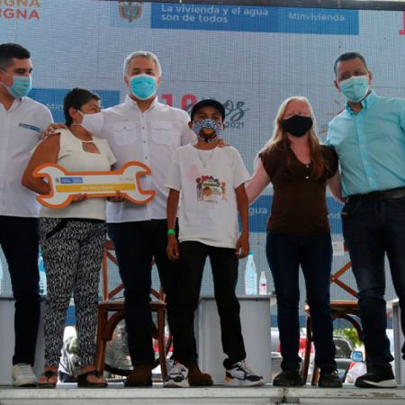 Una inversión de $20 mil millones del Gobierno Nacional y la Alcaldía de Ibagué para 1.800 mejoramientos tendrá la ciudad. Foto: Sharon Durán (MVCT)