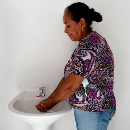 1.230 familias en condición de vulnerabilidad del Atlántico cuentan con acceso a agua y saneamiento en sus hogares, y con espacios nuevos que mejoran su calidad de vida. Foto: cortesía de ENterritorio.