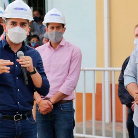 La construcción de las redes de alcantarillado contará con una inversión de $6.167 millones, dijo el Ministro de Vivienda, en compañía del Presidente de la República, Iván Duque. Foto: Sharon Durán (MVCT)