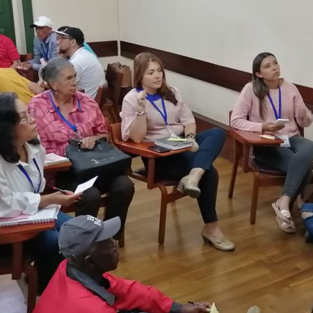 El propósito de este Gobierno es escuchar las experiencias y propuestas de la comunidad para las estrategias del sector, definiendo acciones desde Minvivienda. Foto: Dania Asprilla (MVCT)