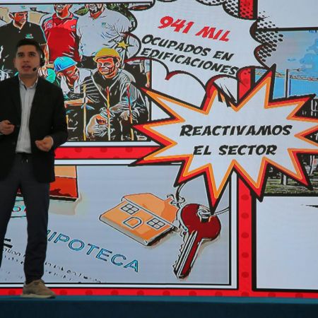 El ministro de Vivienda, Jonathan Malagón, durante la presentación de los avances de la política habitacional de Colombia en el Congreso Nacional de la Construcción. Foto: Sharon Durán (MVCT)