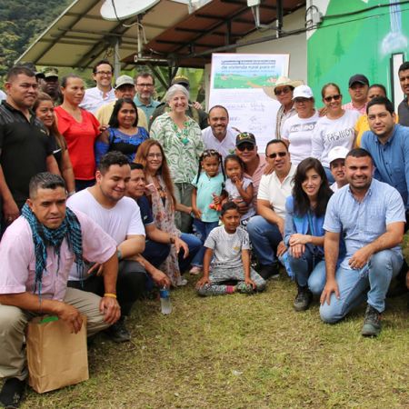 Firma de convenio para construcción de Viviendas de Interés Social Rural en el AETCR Llano Grande en Dabeiba, Antioquia. Foto: Sharon Durán (MVCT)