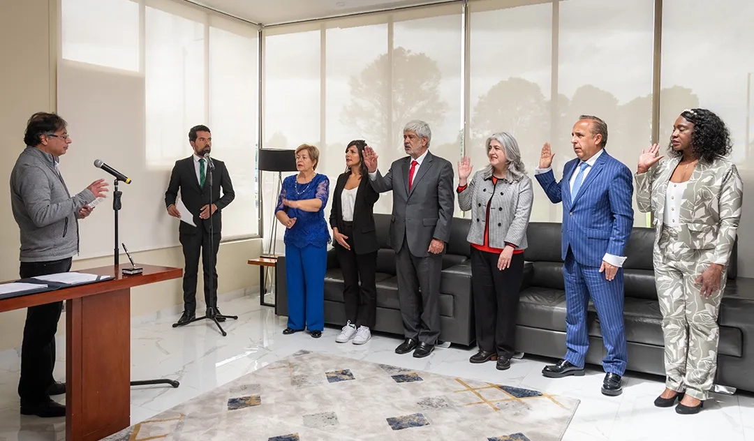 El presidente Gustavo Petro Urrego posesionó como Ministra de Vivienda, Ciudad y Territorio a Catalina Velasco Campuzano. Foto: cortesía Presidencia de la República