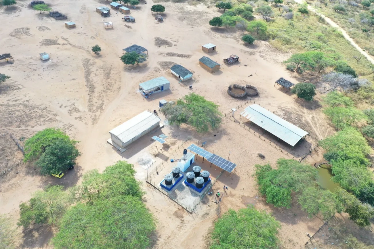 Minvivienda, organismos de cooperación internacional y sector privado, unieron esfuerzos para rehabilitar dos pozos de agua potable en La Guajira. Foto: Sharon Durán (MVCT)