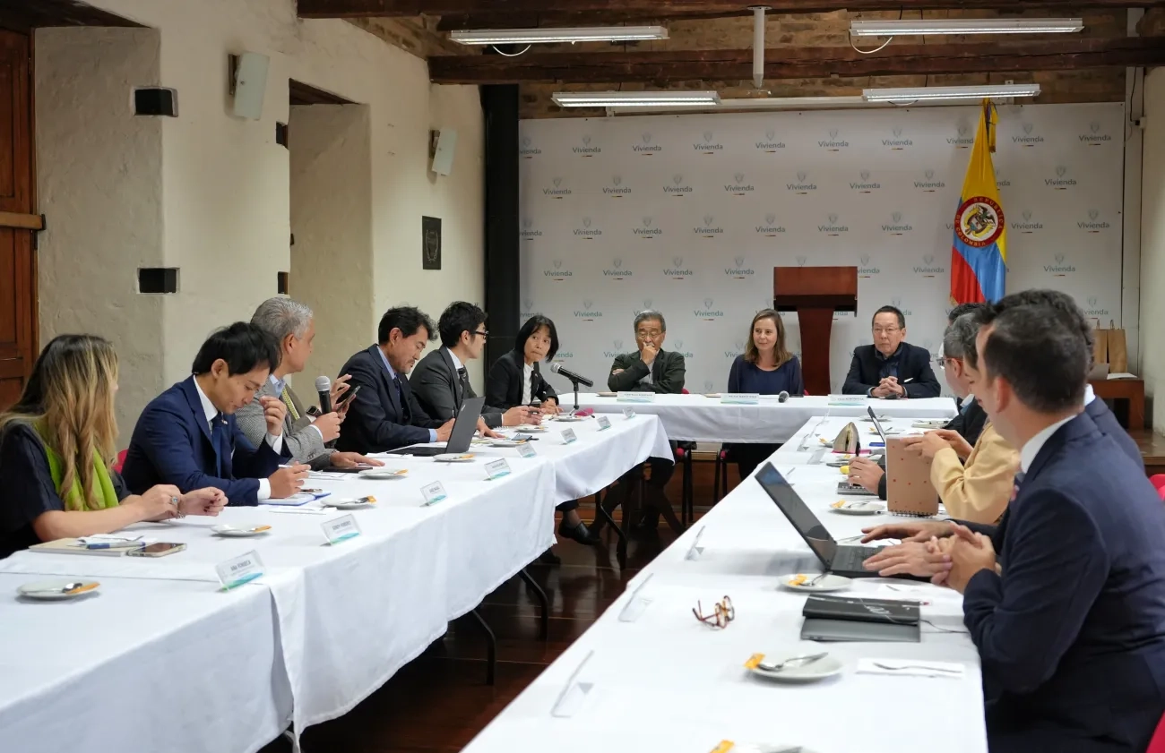 Fotografia reunión con la misión de la Agencia de Cooperación Internacional de Japón – JICA