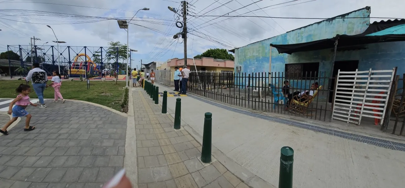 FOTOGRAFÍA ENTREGA MEJORAMIENTO BARRIOS EN MONTERIA 02