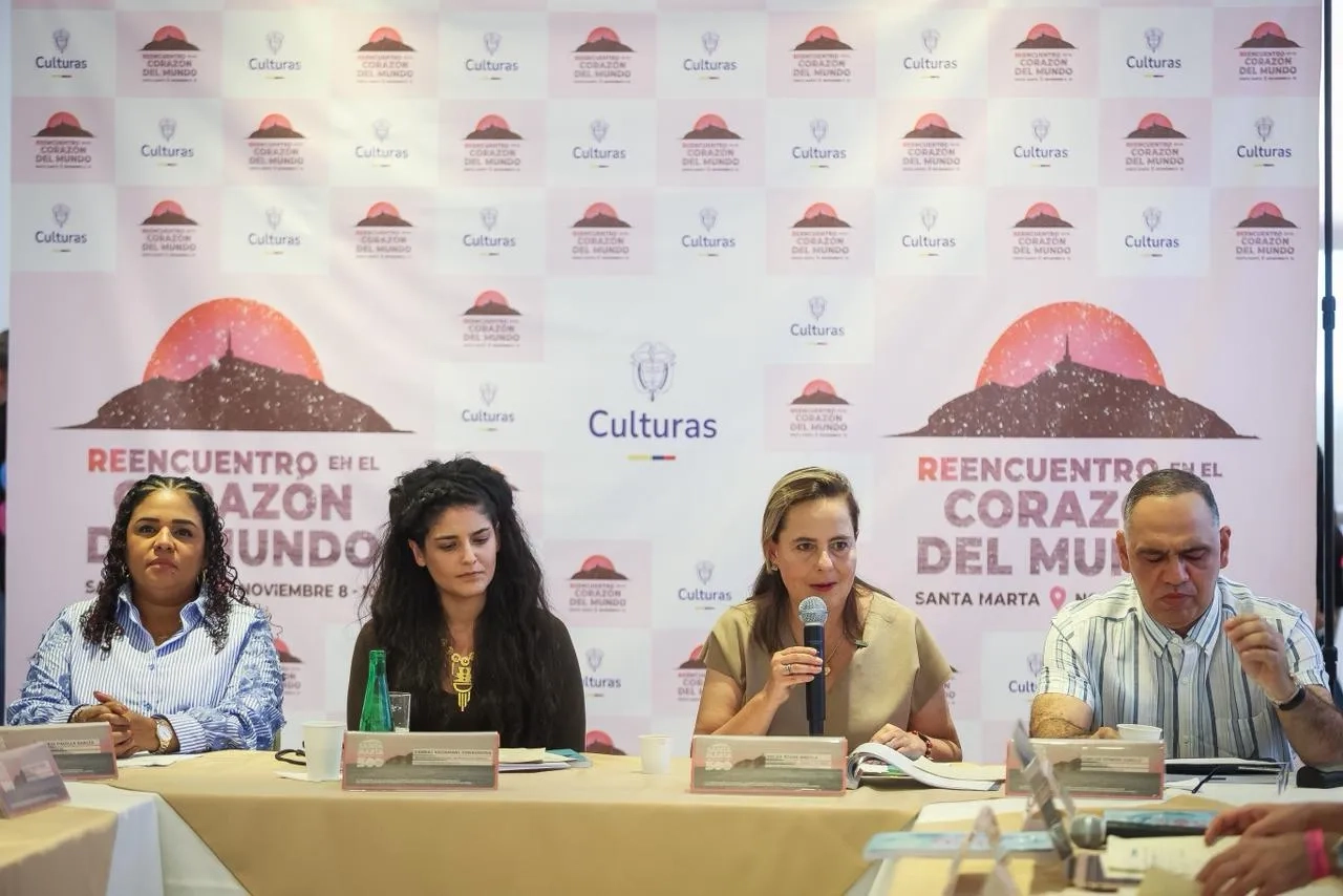 FOTOGRAFIA FIRMA PROYECTO DESALINIZADORAS PARA SANTAMARTA 03