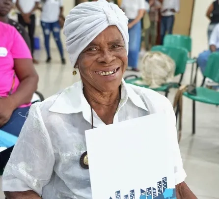 FOTOGRAFIA ENTREGA DE SUBSIDIO PARA MEJORAMIENTOS DE VIVIENDA EN TADO CHOCO 04