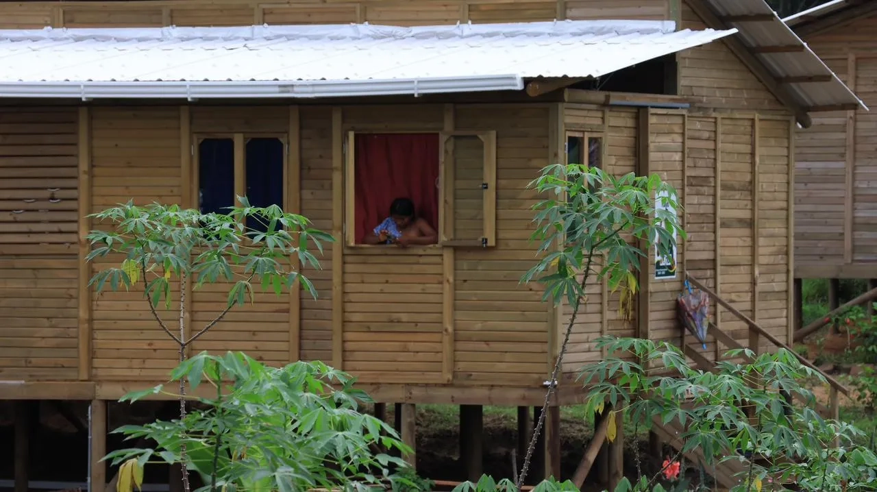 FOTOGRAFIA COMUNICADO VIVIENDA RURAL LA CHORRERA, AMAZONAS 04