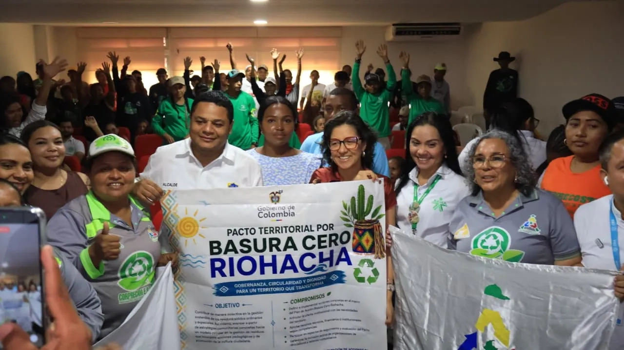 FOTOGRAFÍA COMUNICADO PACTO TERRITORIAL BASURA CERO, LA GUAJIRA 02