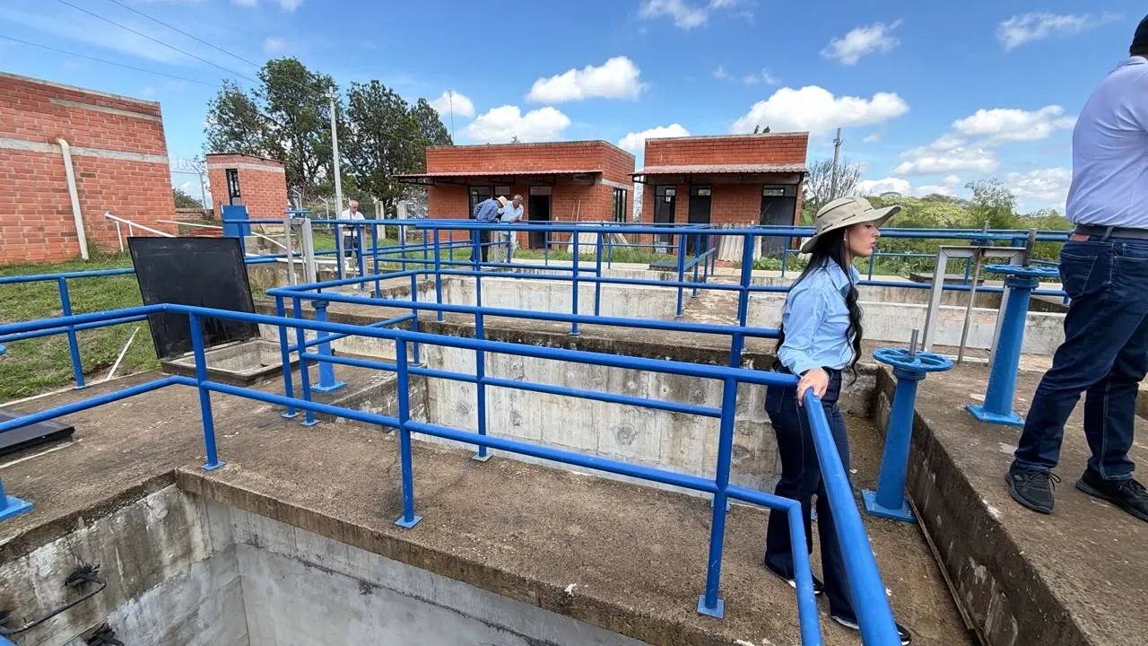 FOTOGRAFIA MINVIVIENDA IMPULSA ACCIONES PARA DESTRABAR PTAP EN CAUCA 03