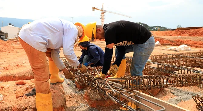Inicia construccion de 909 viviendas para damnificados en Mocoa