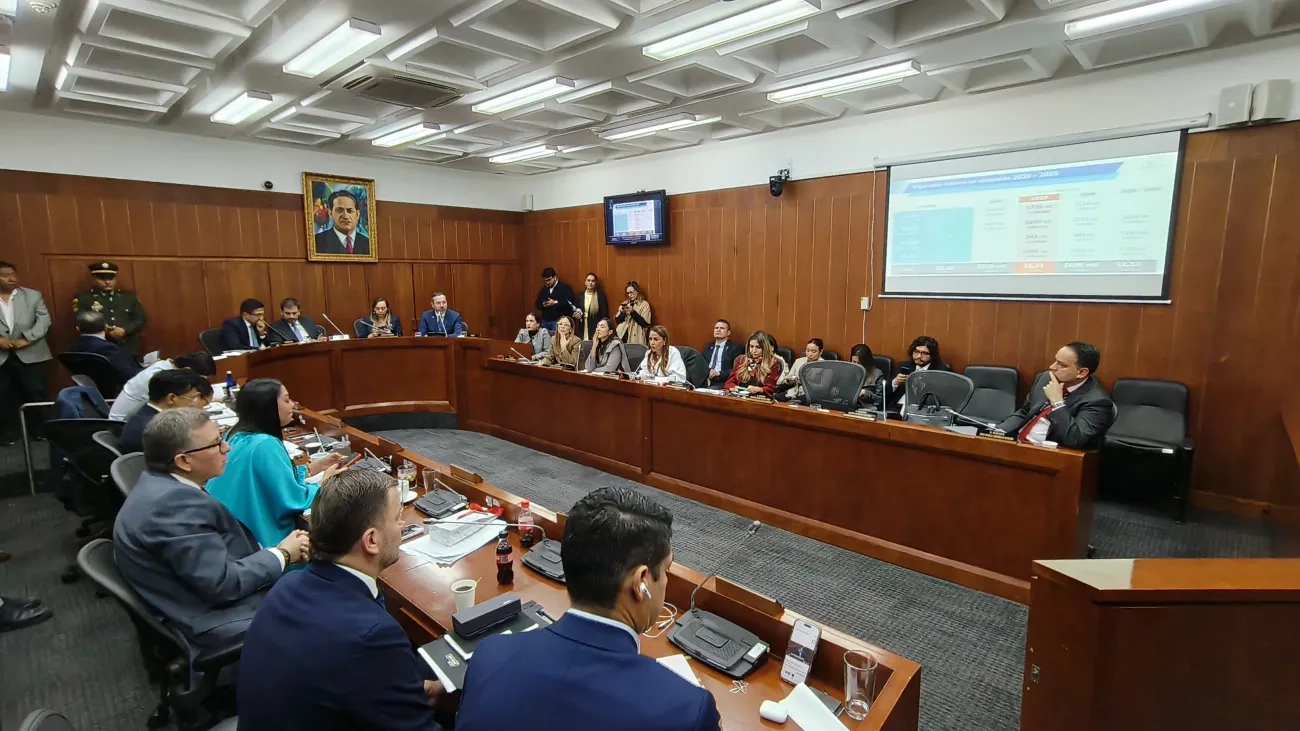 FOTOGRAFIA COMUNICADO EN INFORME MINISTRO DE VIVIENDA ADVIERTE QUE LA ENTIDAD NO TIENE CAPACIDAD PARA INVERTIR 01