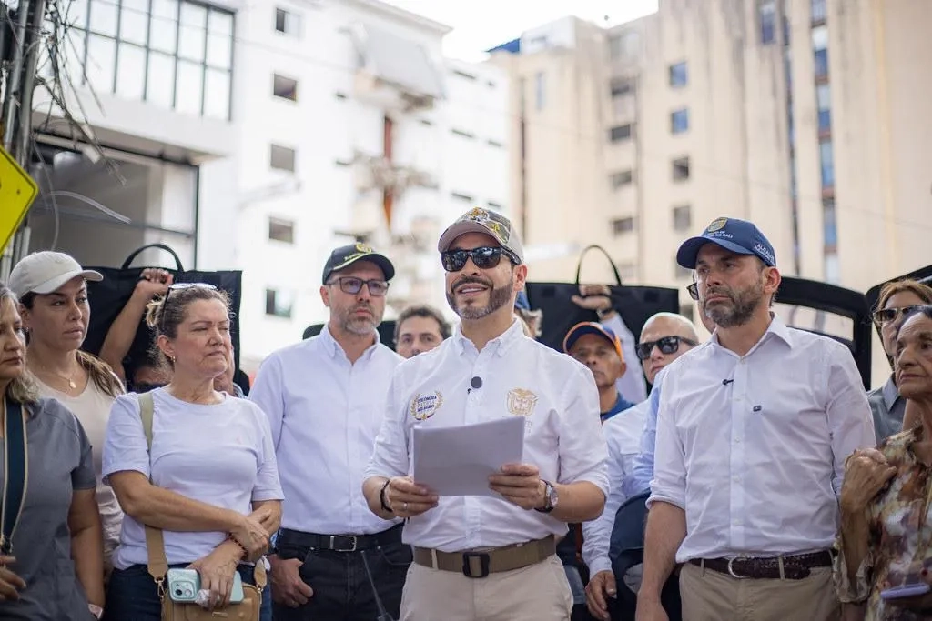 FOTOGRAFIA COMUNICADO MINVIVIENDA PREPARA MEDIDAS PARA APOYAR AFECTADOS POR TERREMOTO DE ESTRATOS 4,5 Y6 EN CALI 01
