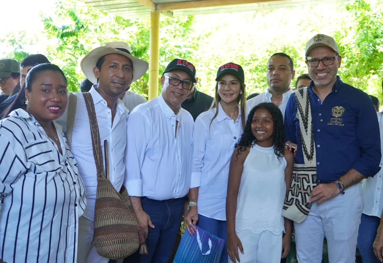 FOTOGRAFIA ENTREGA DE 171 MEJORAMIENTOS EN VALLEDUPAR 01