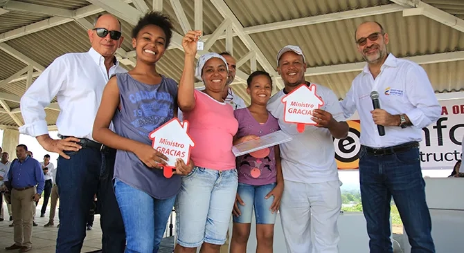 Victimas de desplazamiento forzado tendran prioridad en la entrega de subsidios de vivienda gratuita