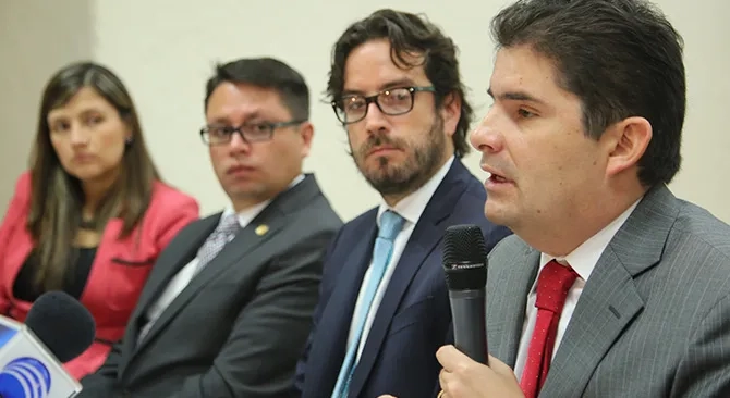 Minvivienda firmó convenio para mejorar el acceso a agua potable en zonas rurales a través del uso de energía renovable