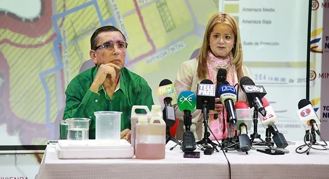 Lo que busca el exalcalde Petro es bloquearle el sueno a miles de bogotanos que necesitan una casa propia Ministra de Vivienda
