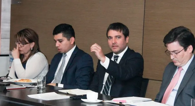 Minvivienda analiza estrategias con Asobancaria para que mas colombianos tengan casa propia