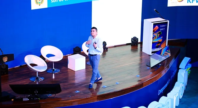 Ministro Jonathan Malagon lanzo Ciudades 4 la nueva Politica Nacional de Ciudades