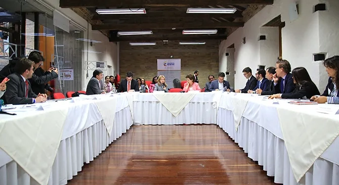 Minvivienda presenta resultados de gestion del sector vivienda ciudad y territorio