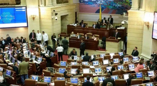 Congreso da via libre a ley que facilita construccion de mas acueductos y alcantarillados en el pais