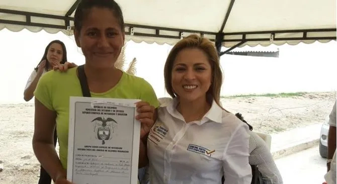 294 familias vulnerables de Salamina Magdalena recibieron hoy viviendas gratis