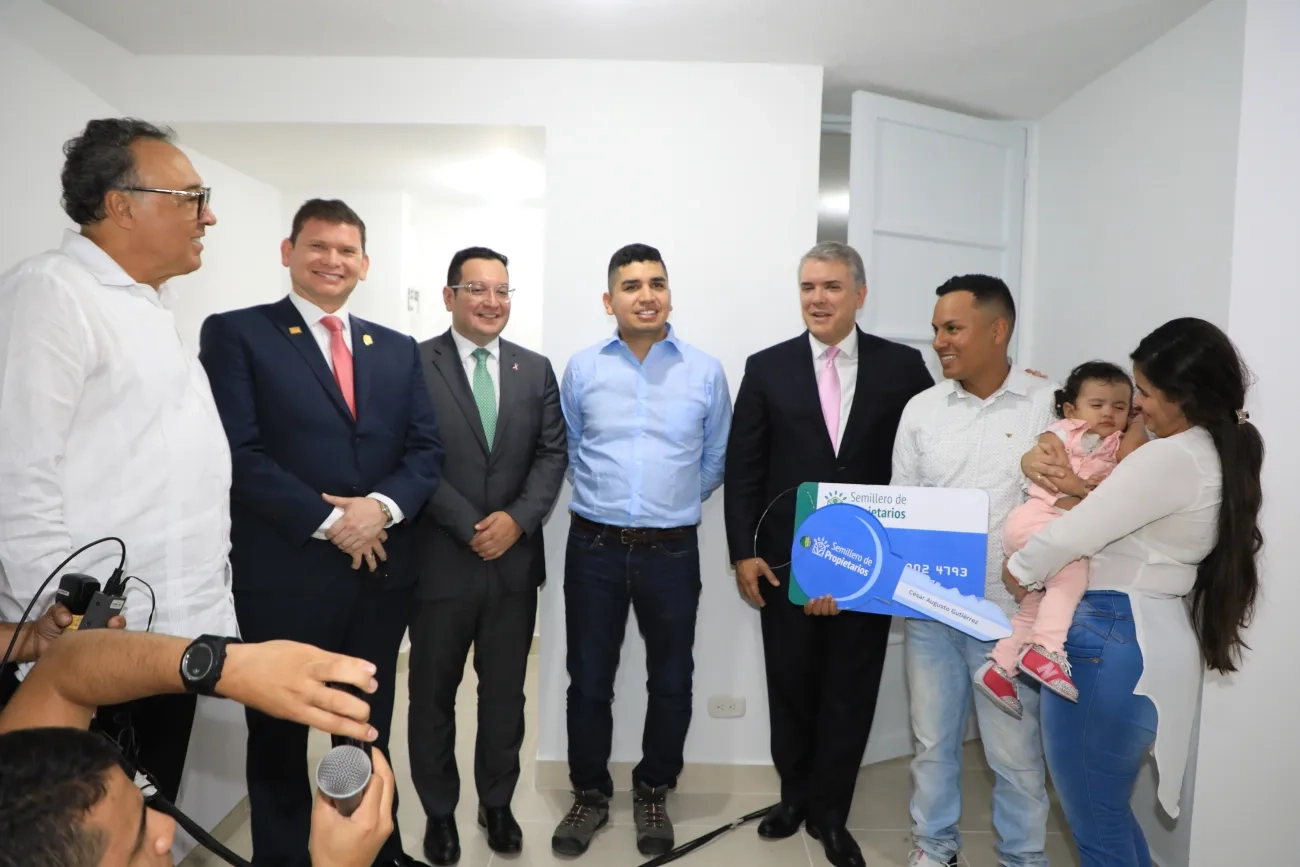 El Valle del Cauca bate records en vivienda social Ministro Jonathan Malagon