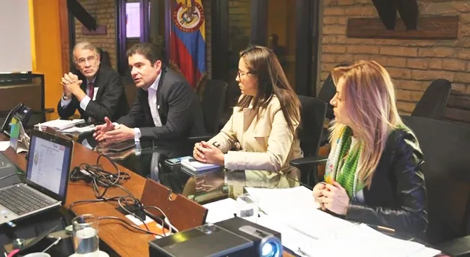 Minvivienda se reune con Gobernador de Atlantico para coordinar acciones en vivienda agua y aseo